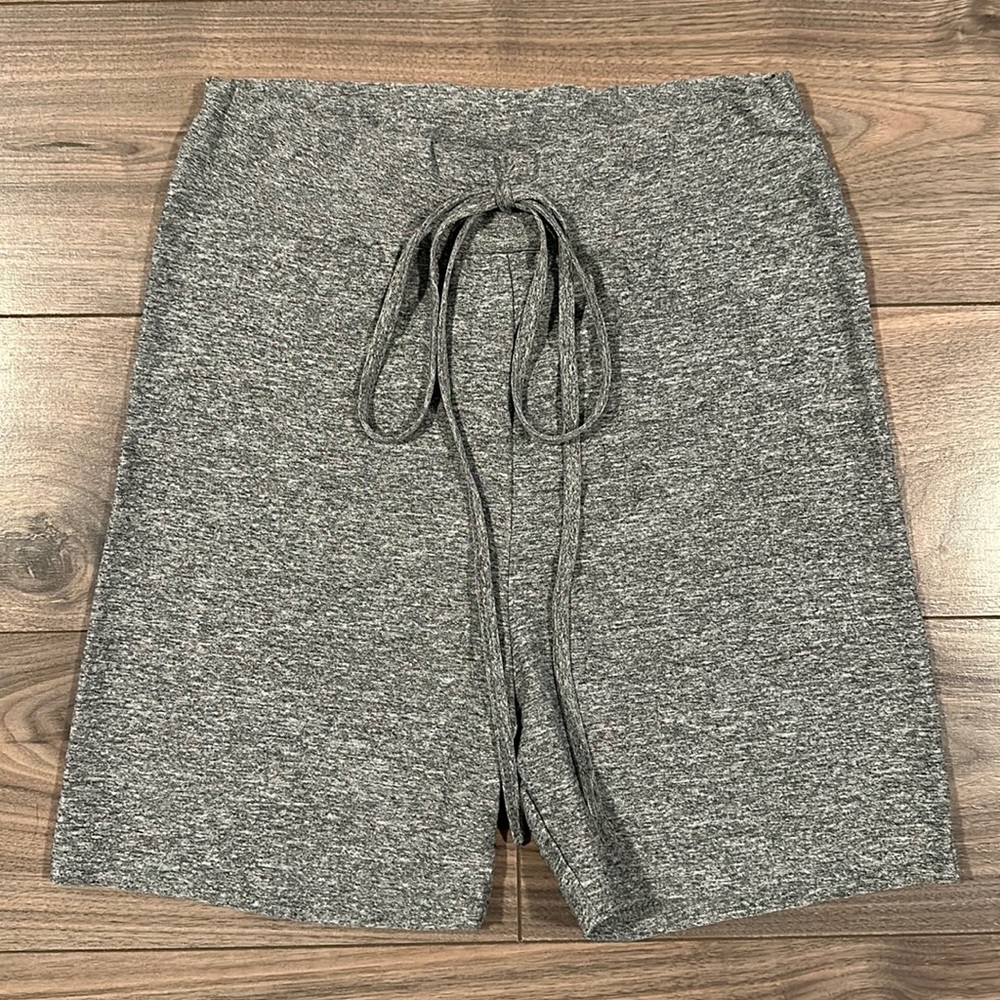 SHEIN High-Waisted Stretchy Athleisure Shorts - Size: Small - Colour: Grey